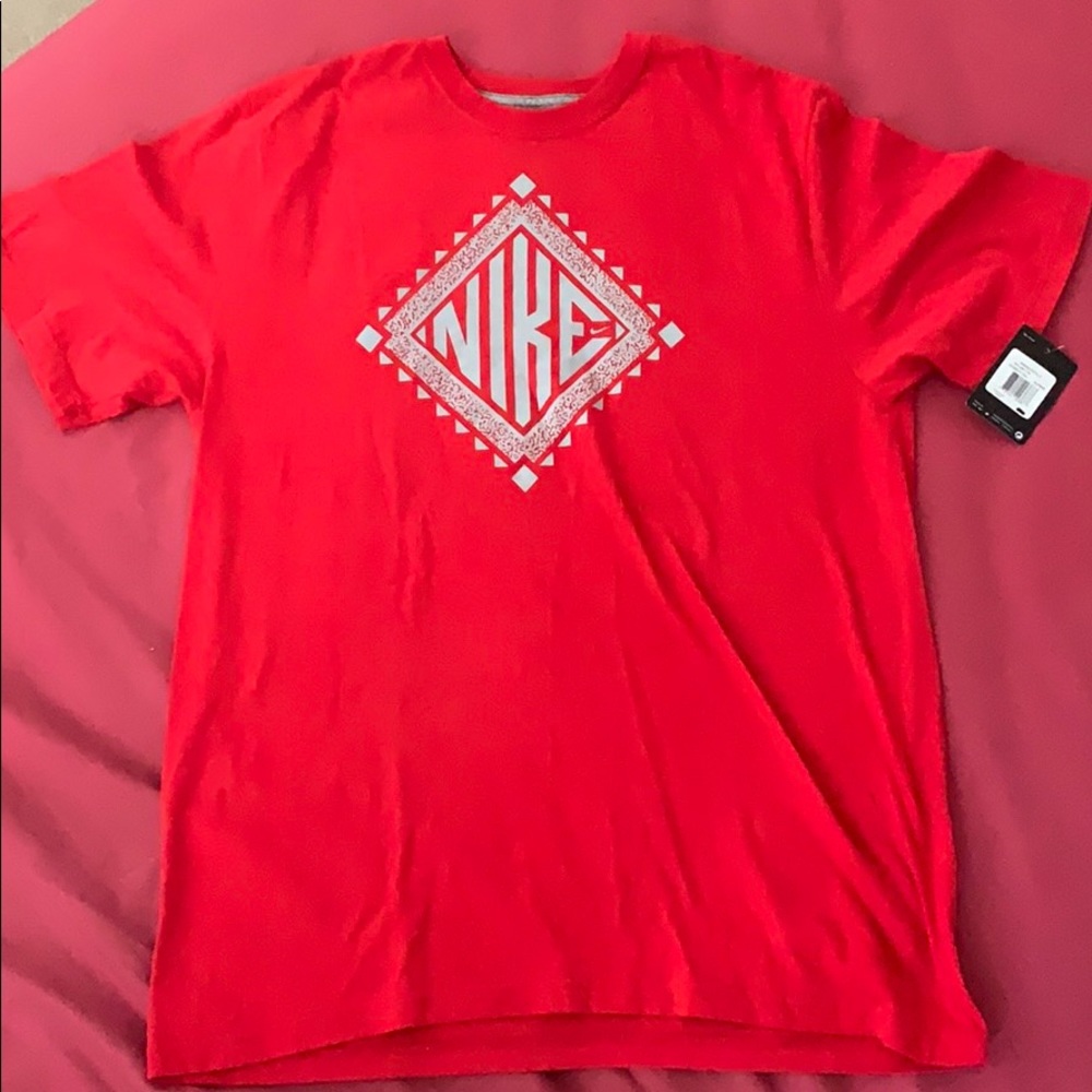 Nike red over sized tee shirt gray Nike patch XL